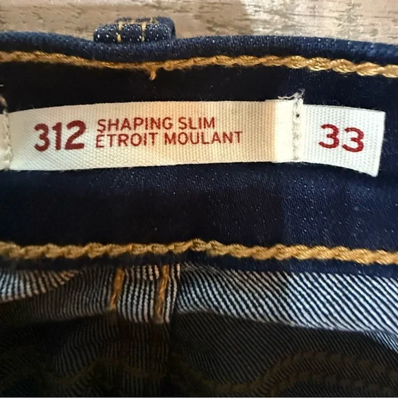 NWOT LEVI'S Demi Curve Classic Rise Slim Jeans Women's Dark Wash - Picture 5 of 7